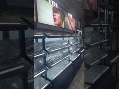 قفسه های نمایش لوازم آرایشی سفارشی با لوگو و طراحی